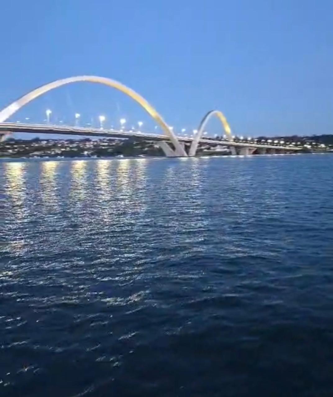 Passeio fotográfico pela Ponte JK no Lago Paranoá