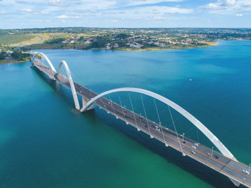 Ponte JK e Lago Paranoá em alta resolução